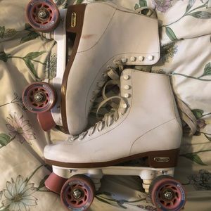 Chicago Women's Classic White Roller Skates